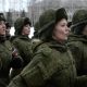 Росіяни наймають жінок у штурмові загони