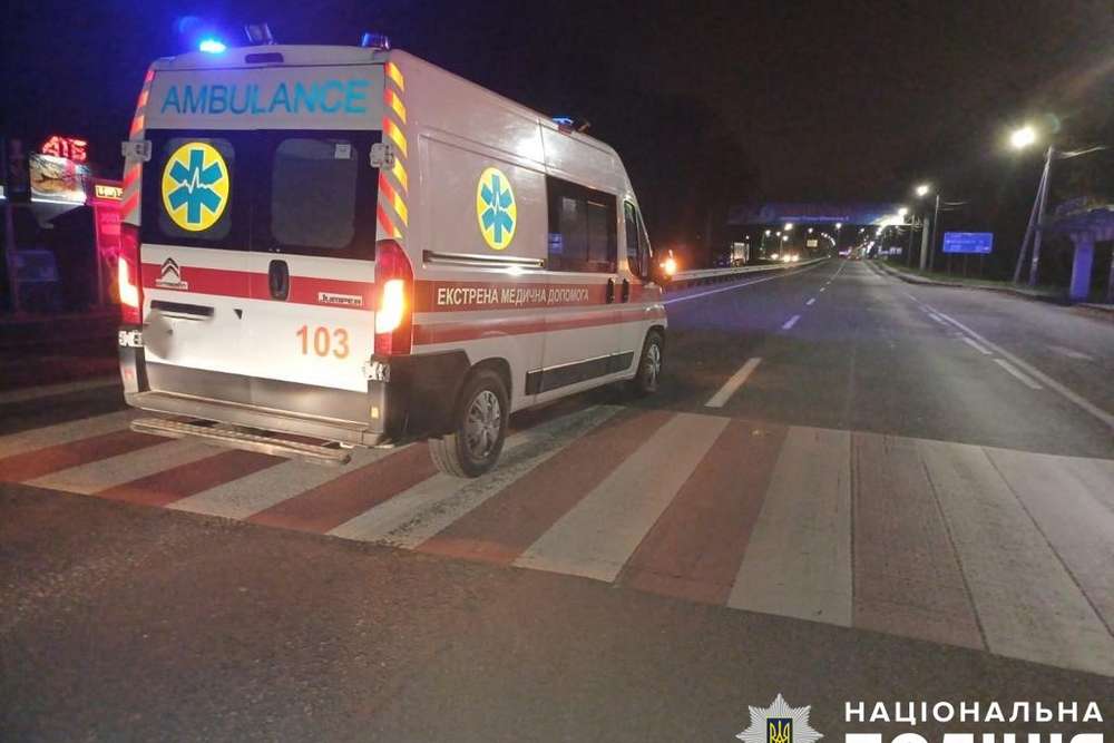 Біля Львова «швидка» збила двох підлітків – постраждала також пацієнтка