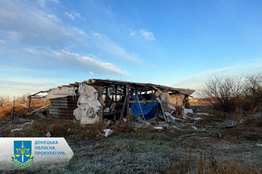 Окупанти вдарили касетними боєприпасами по селу на Донеччині три людини загинули6