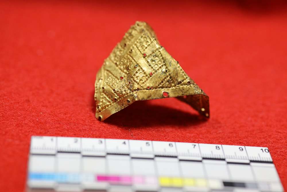 У Білій Церкві знайшли золотий скарб часів Гетьманщини – як виглядають унікальні артефакти (фото)2