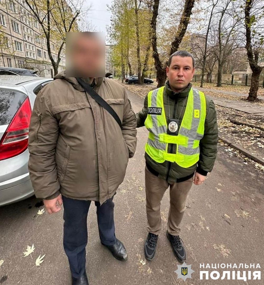 У Києві чоловік напав на жінку з дитиною, бо ті говорили українською – що відомо1