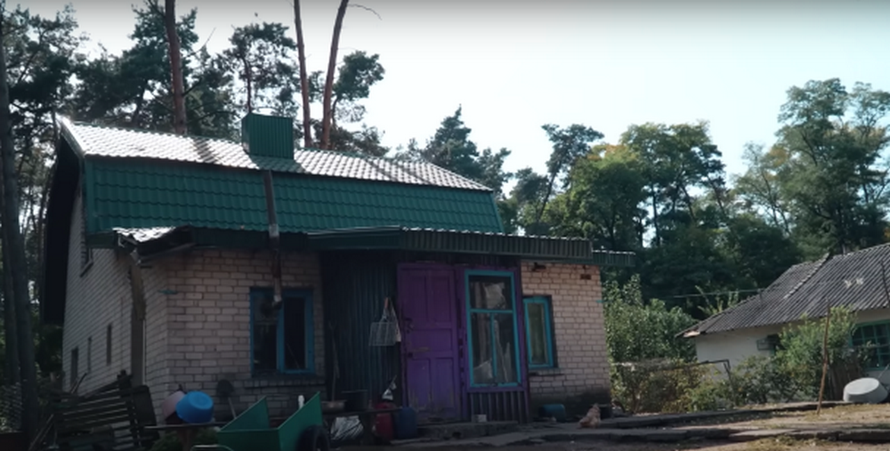 Українка живе на безлюдному острові посеред Дніпра вже 21 рік (фото, відео)