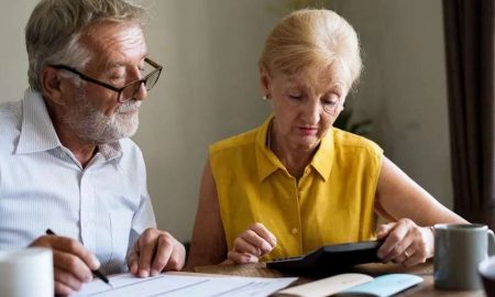 Все, що потрібно знати про вихід на пенсію в Україні хто і в якому віці отримує виплати