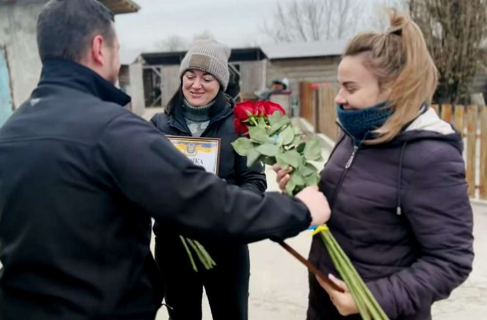 Під обстрілами, попри «велику воду» - у Херсоні працює притулок для тварин «4 лапи» (відео)