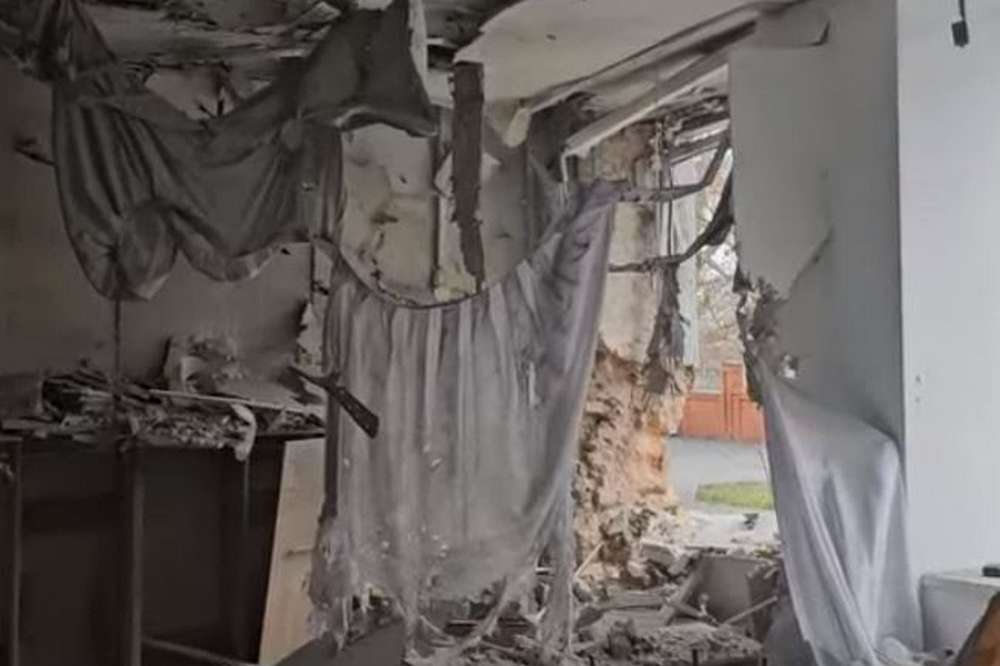 У Херсоні окупанти вбили пенсіонера і поранили ще трьох людей (фото, відео)