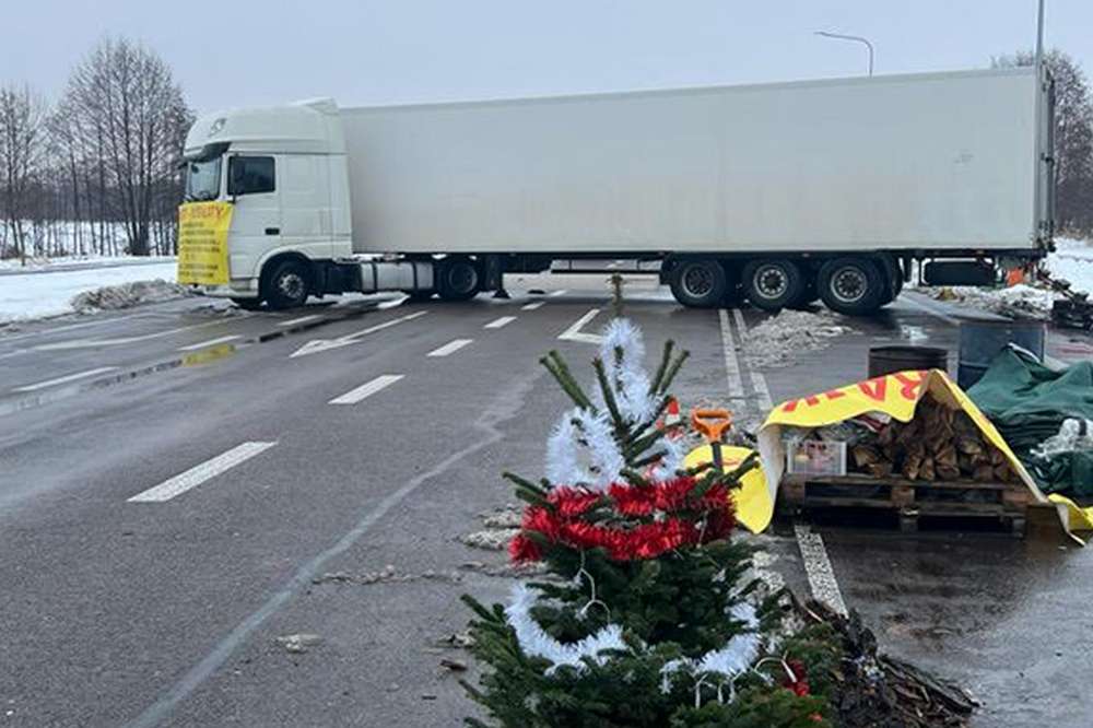 Блокування руху на польському кордоні яка ситуація у пунктах пропуску зранку 12 грудня