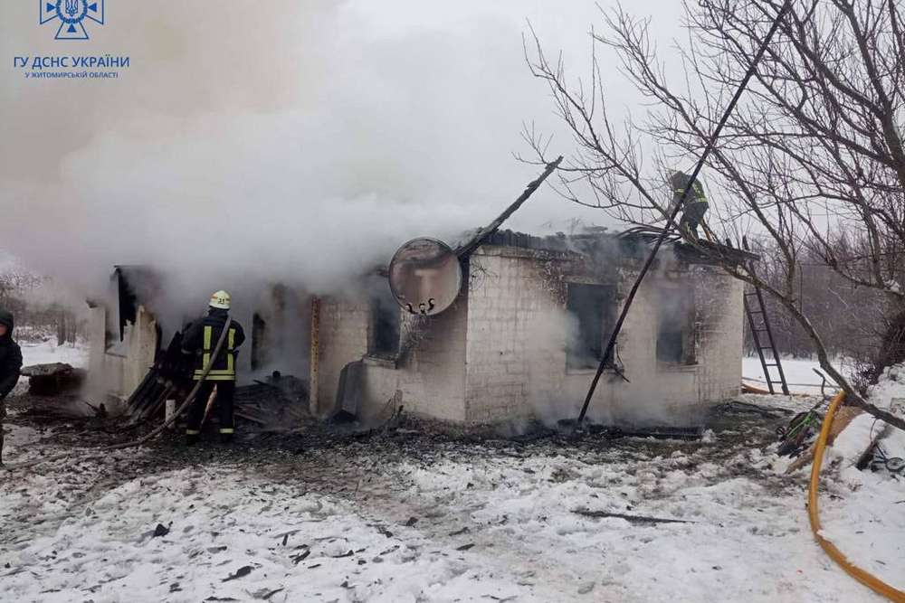 На Житомирщині пожежа забрала життя трьох дітей (фото)