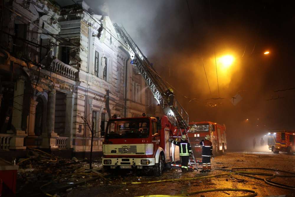 Нічна повітряна атака на Україну 31 грудня – де лунали вибухи і що відомо (фото)1