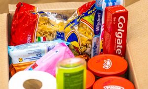 Гуманітарна допомога для ВПО у Чернівецькій області: можна отримати продукти і предмети гігієни