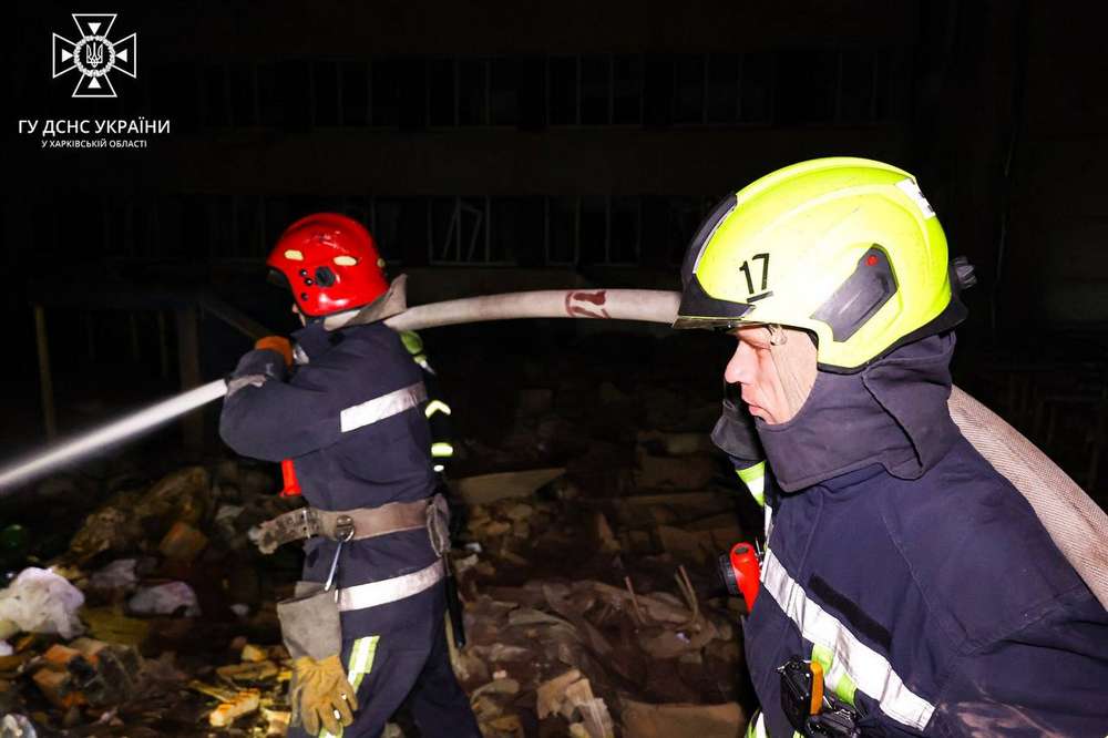 Повітряні атаки на Україну 8 грудня: є руйнування і постраждалі, виникли пожежі – все, що відомо