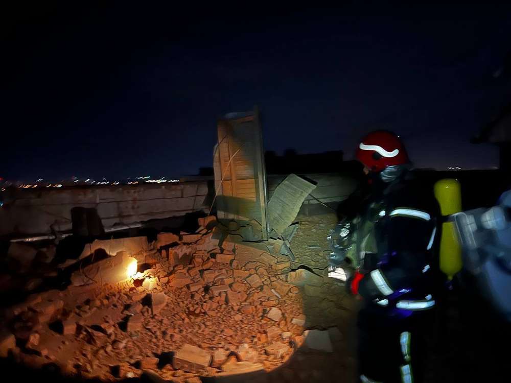 Дрон зруйнував квартиру ведучого телемарафону: що відомо про нічну повітряну атаку 22 грудня (фото, відео)