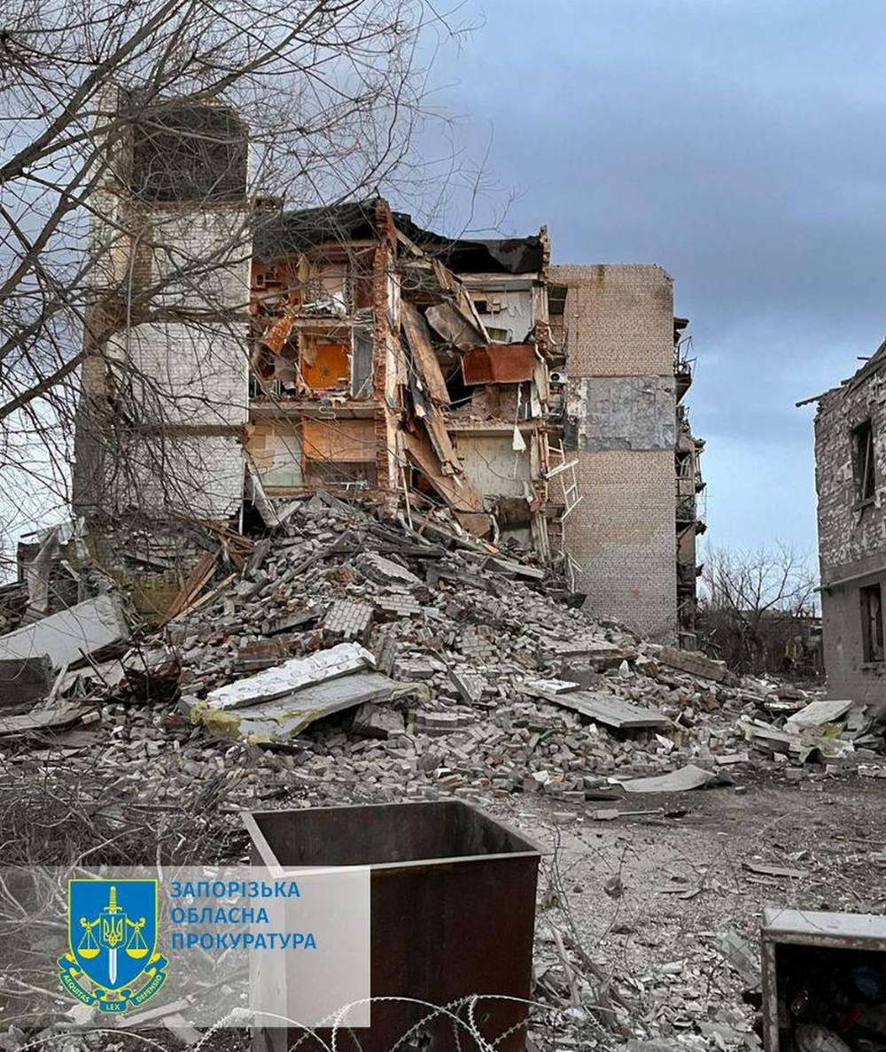 Троє загиблих та дев’ятеро поранених на Запоріжжі, зруйновано багатоповерхівку