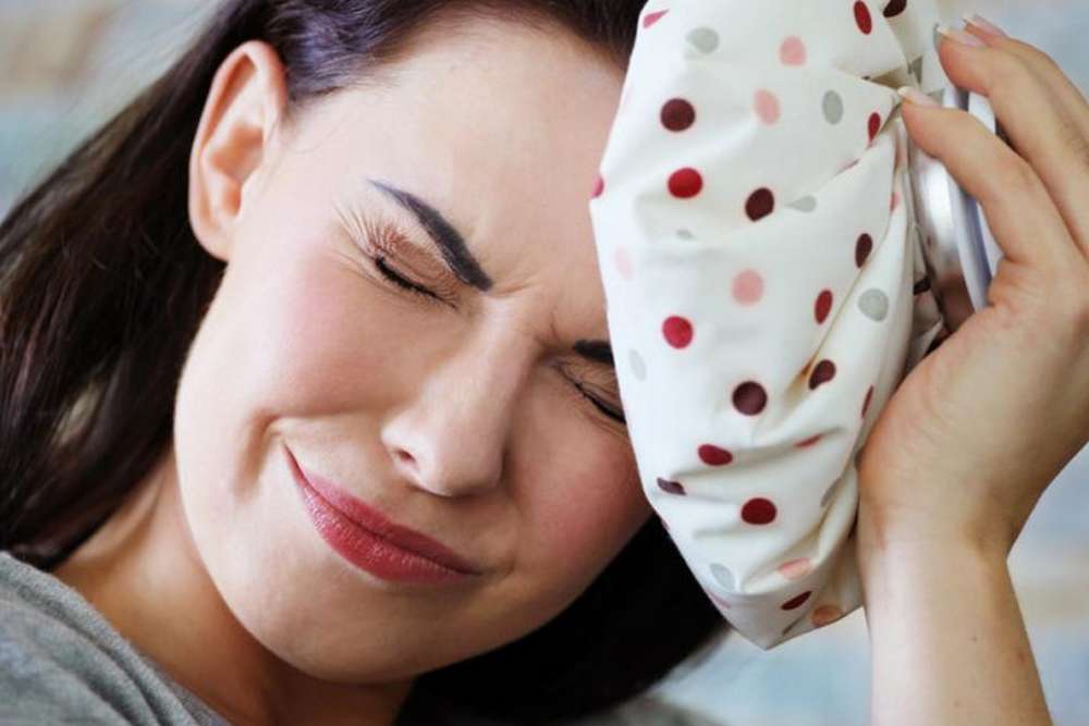 Головний біль напруги – причини, симптоми і як його зняти