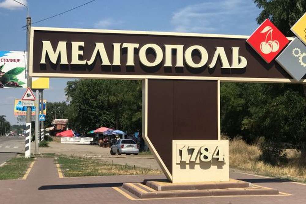 Окупанти завезли в Мелітополь 100 тисяч росіян на місце мешканців, що виїхали