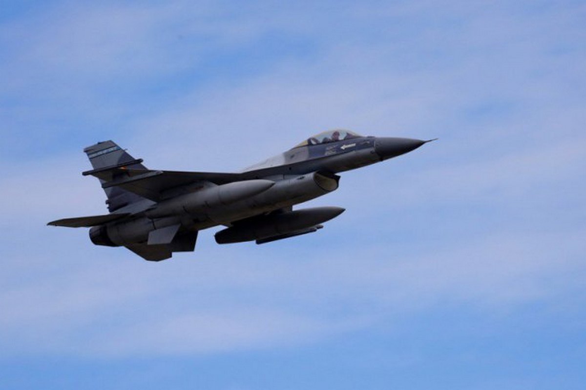 чому Польща підіймала у повітря свої F-16