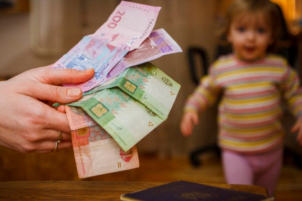 Фінансова допомога на дитину – як отримати гроші, якщо батько не платить аліменти