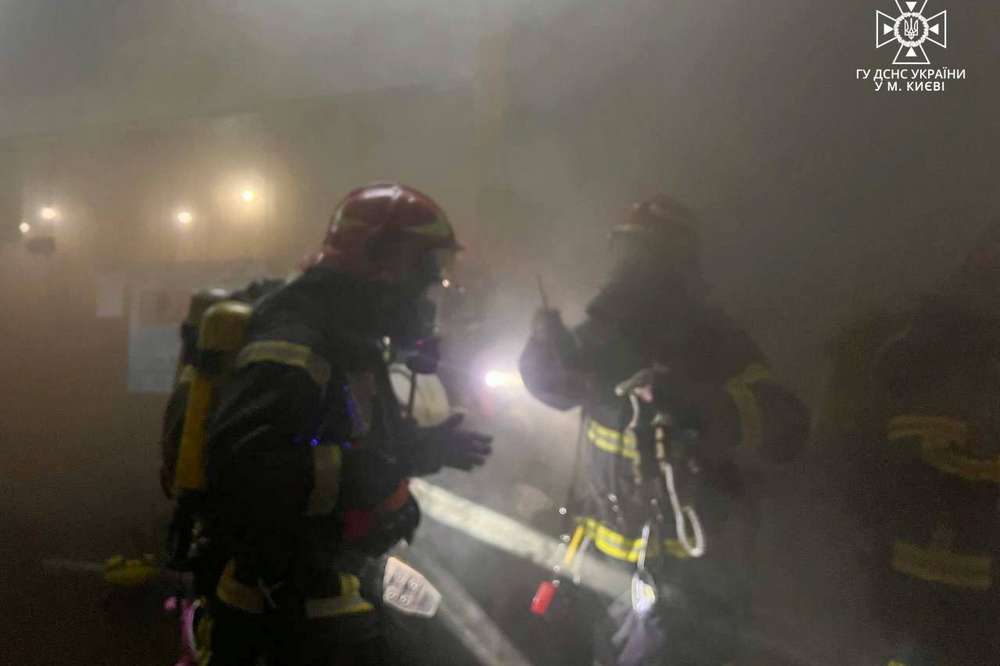 У Києві сталася пожежа в ТЦ евакуювали близько 200 людей2