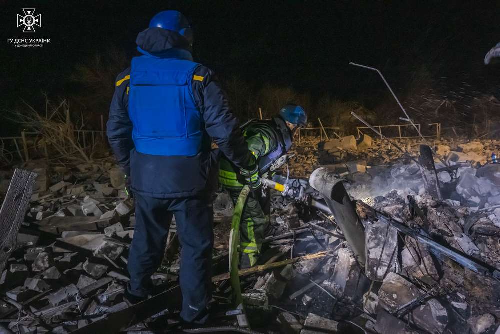 У Покровському районі на Донеччині з під завалів дістали тіло дитини – ДСНС6