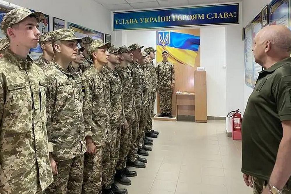 У вишах України планують запровадити курс військової підготовки