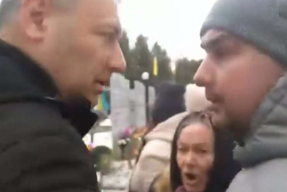 У Ромнах голова РВА побив мера Олега Стогнія (відео)