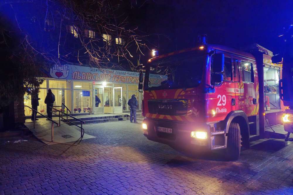 У Львові горів геріатричний пансіонат – 130 людей евакуйовано, є постраждалий