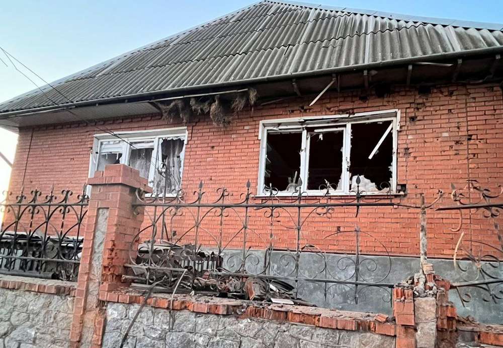 Понівечено більше 90 будівель: ворог вдарив ракетою, дронами та артилерією по Дніпропетровщині