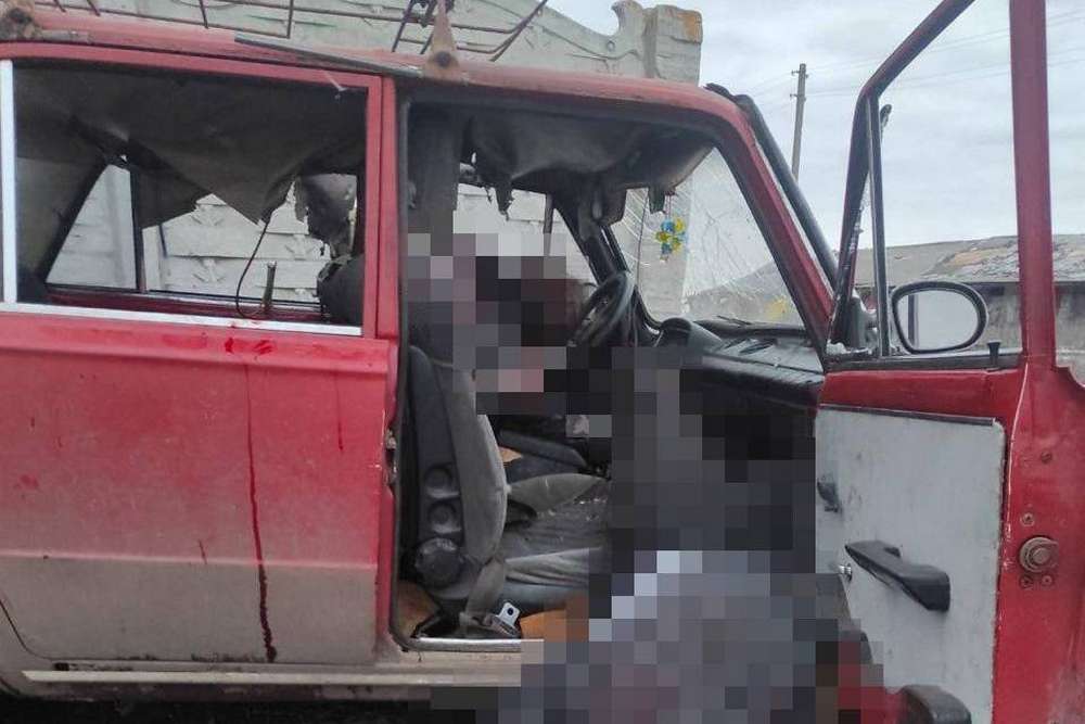 На Харківщині ворожий дрон поцілив у автівку: є загиблі і поранена