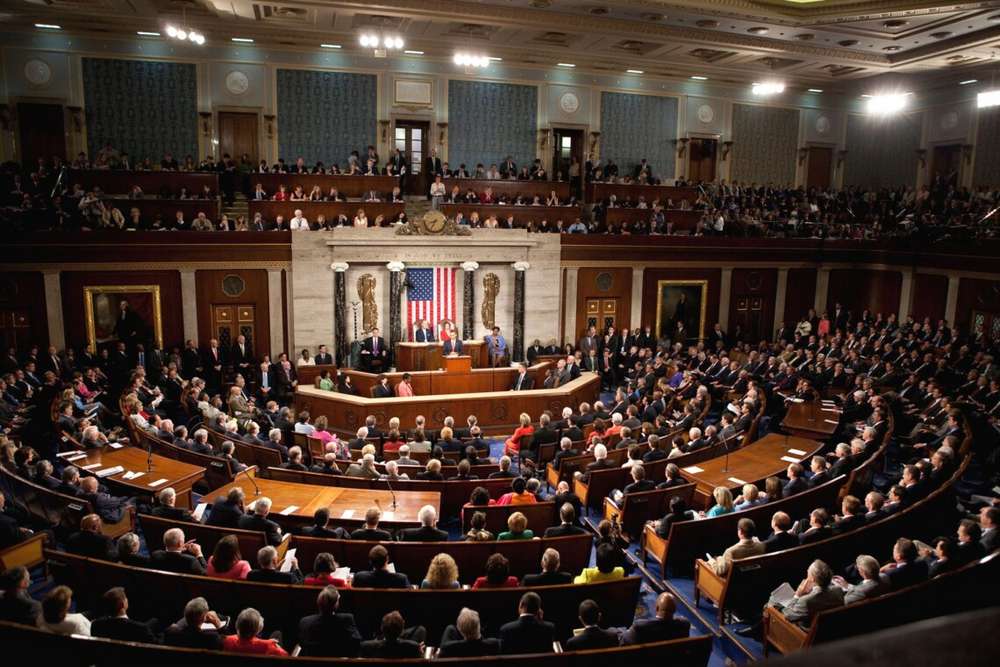 Сенат США проголосував за розгляд законопроєкту про допомогу Україні