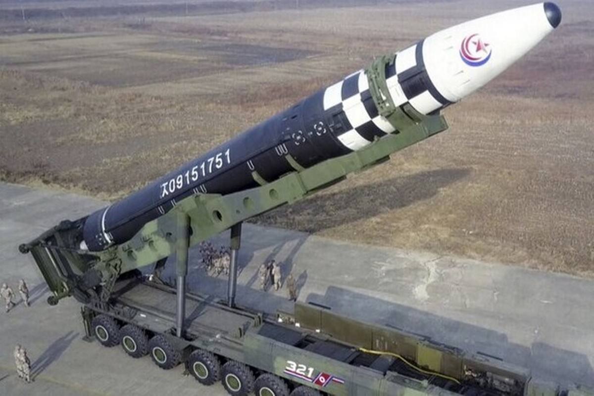 Північна Корея передає ракети росії