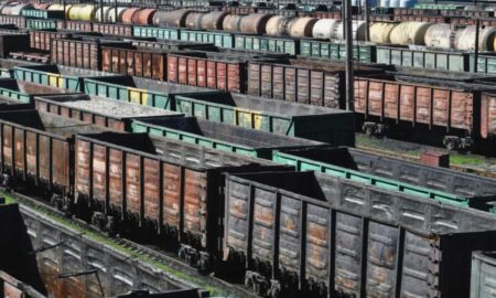Росіяни на Донбасі створили «цар-поїзд» з 2100 вагонів: як він може зашкодити ЗСУ