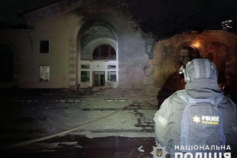 Окупанти зруйнували залізничний вокзал в Костянтинівці і понівечили храм