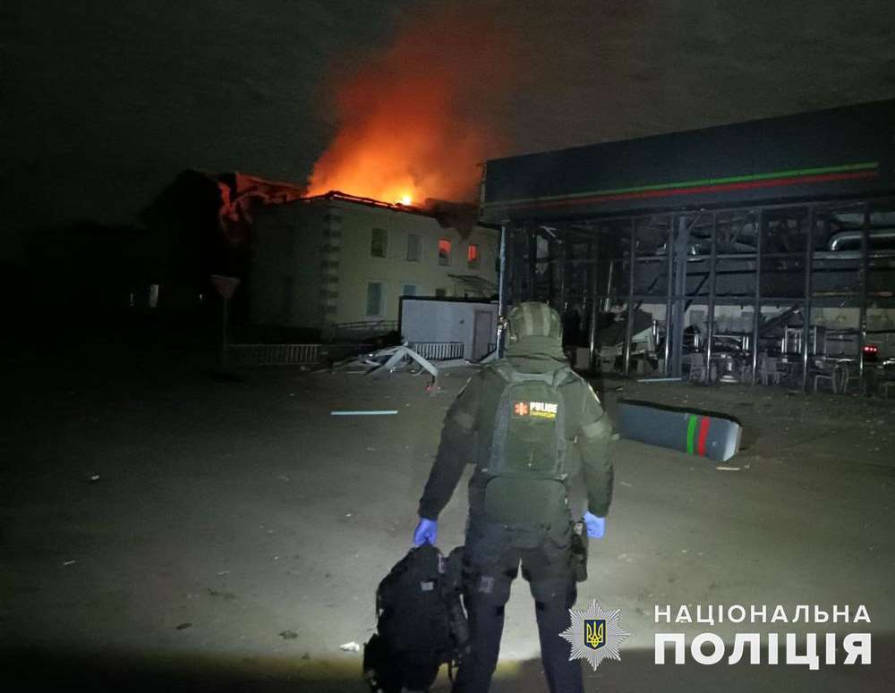 Окупанти зруйнували залізничний вокзал в Костянтинівці і понівечили храм