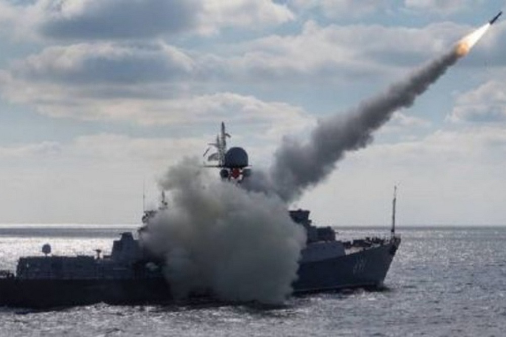 Армія РФ вивела в Чорне море 2 кораблі чи є серед них носії Калібрів