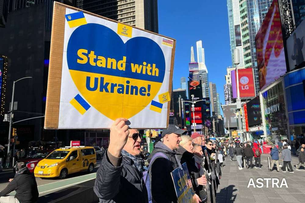 У Нью-Йорку щотижня проходить акція Stand With Ukraine (фото)