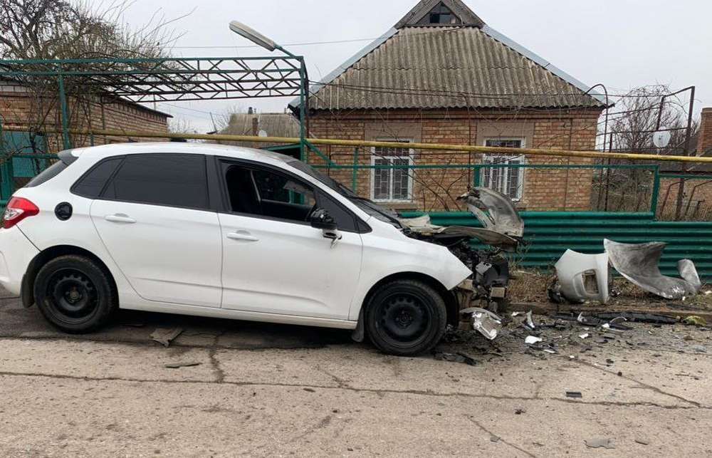 Росіяни вдарили по Нікопольщині дроном: двоє поранених у Марганці