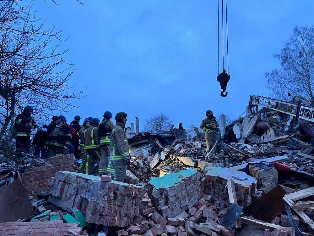 Росіяни скинули 7 авіабомб на Сумський район: троє загиблих і четверо поранених (фото)