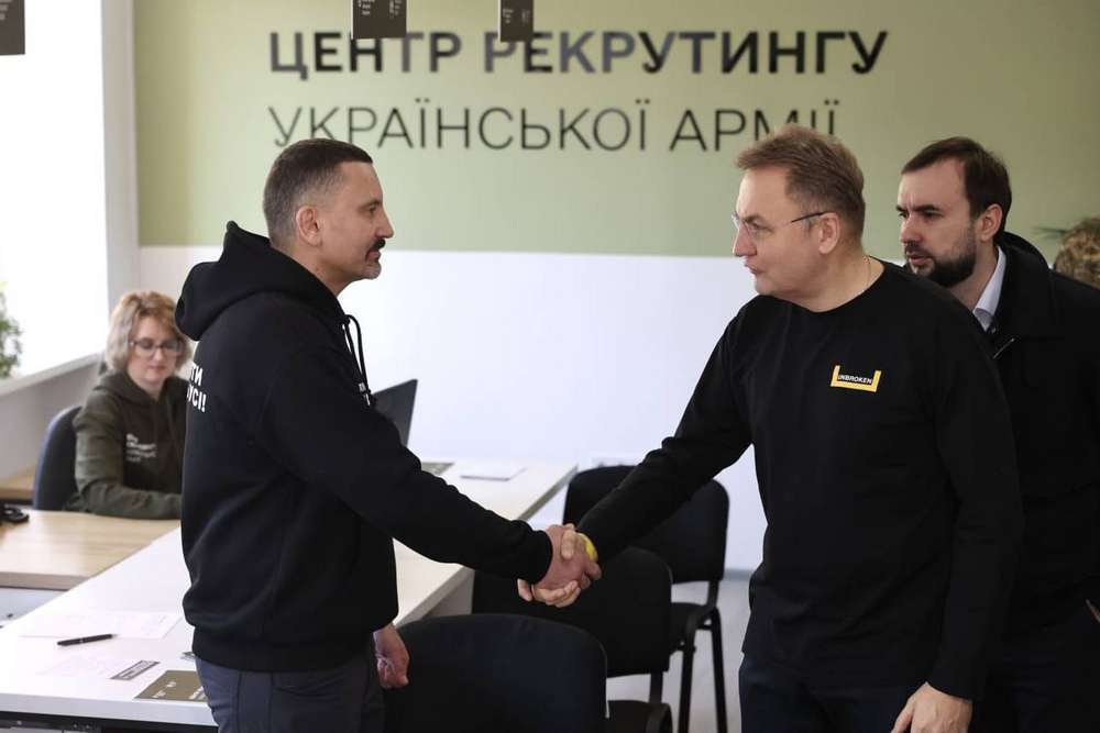 Для чого у Львові відкрили перший в Україні центр рекрутингу до армії