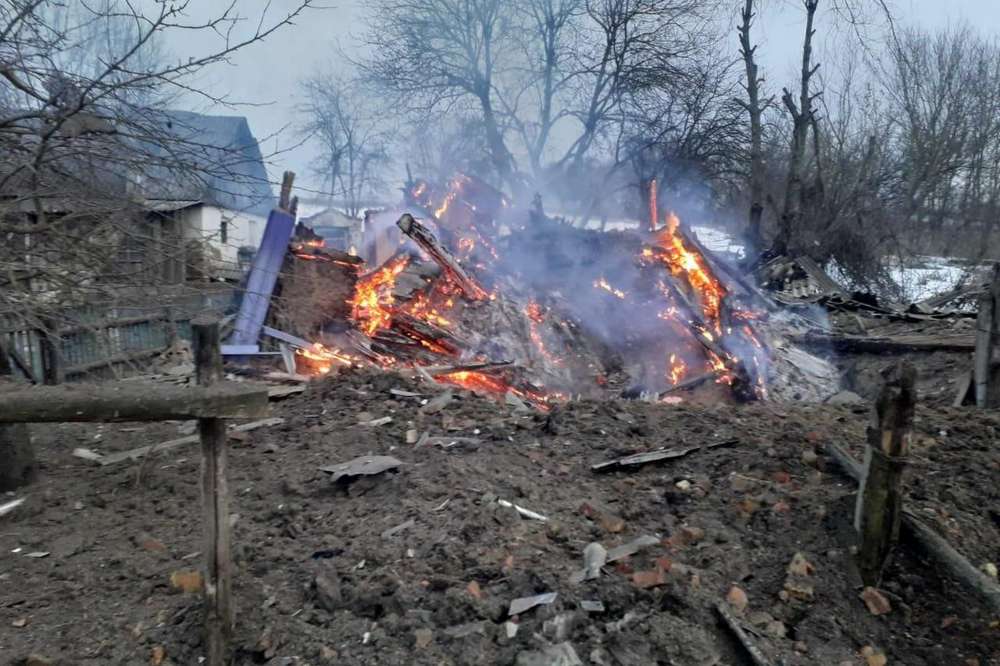 Росіяни обстріляли Сумщину: у будинку згоріла родина родина з 5 людей
