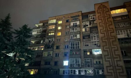 Ворог ударив по житловій забудові і промзоні Краматорська: є поранені (фото)
