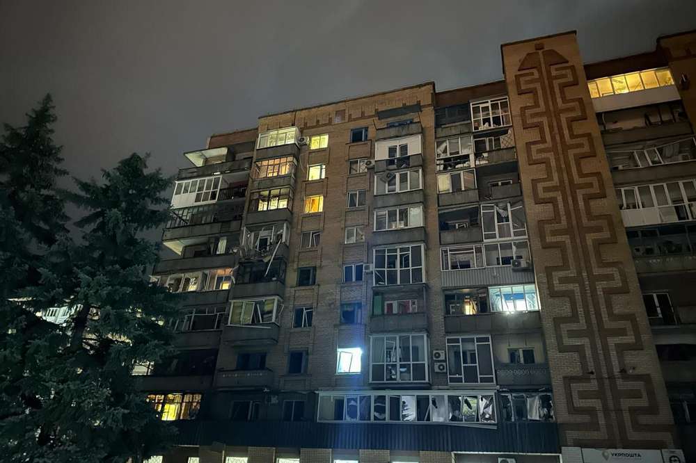 Ворог ударив по житловій забудові і промзоні Краматорська: є поранені (фото)