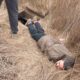 Безхатько викрав 8-річну дівчинку, тягнув її по землі і сховав у бункері: моторошна подія на Миколаївщині