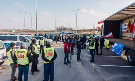 Польські фермери почали акцію протесту на кордоні з Литвою