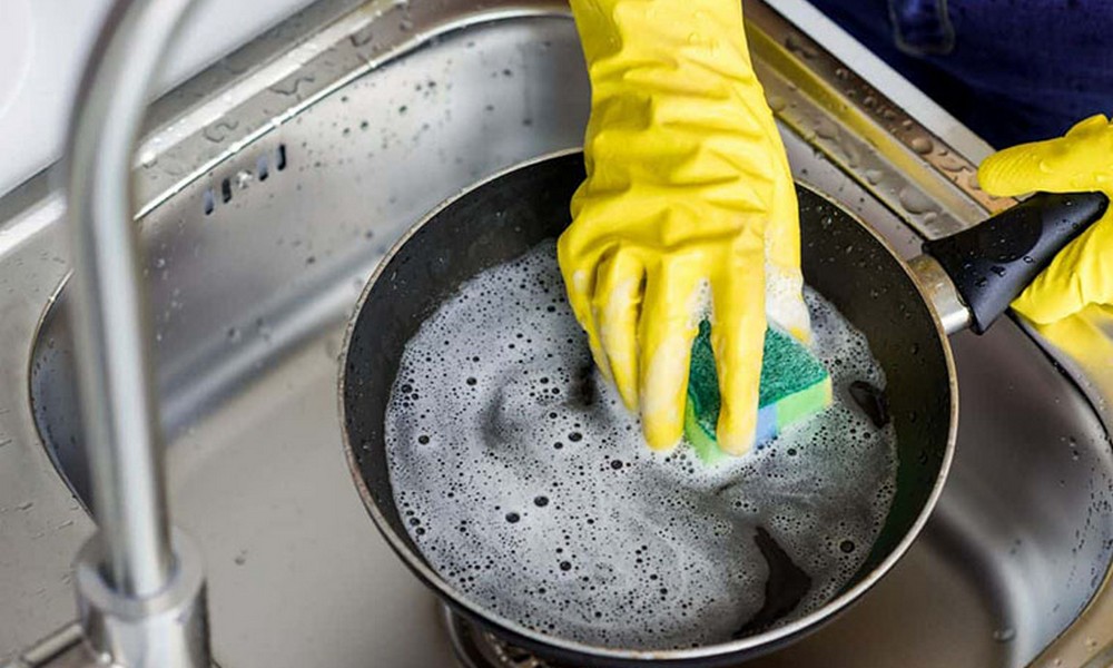 Як очистити сковороду від нагару - поради
