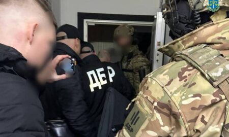 Незаконно придбав ділянки, авто та квартиру у Києві: затримали експосадовця ЗСУ
