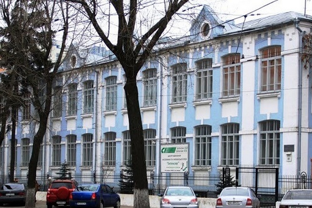 Посольство Казахстану закликало своїх громадян залишити дві області України