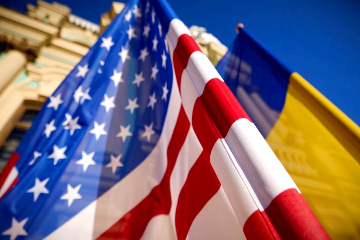 Коли Україна отримає допомогу від США і чого очікувати від росіян до цього моменту