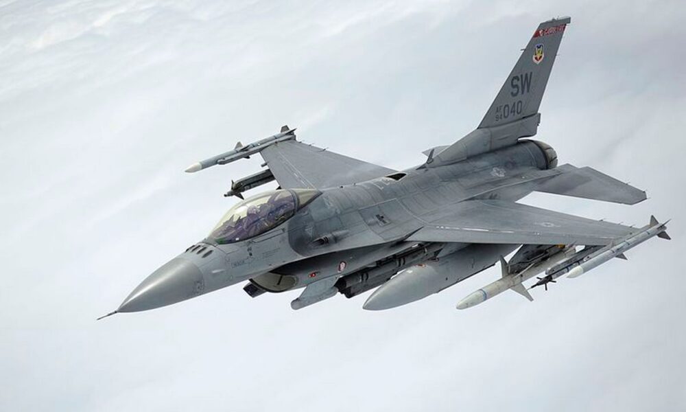 Коли перші винищувачі F-16 з пілотами з'являться в Україні –відповідь Пентагону