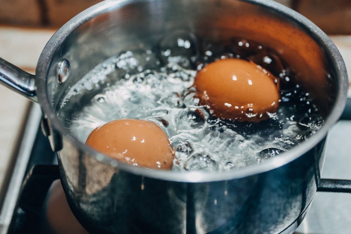 Як зварити яйця, щоб вони залишилися цілими