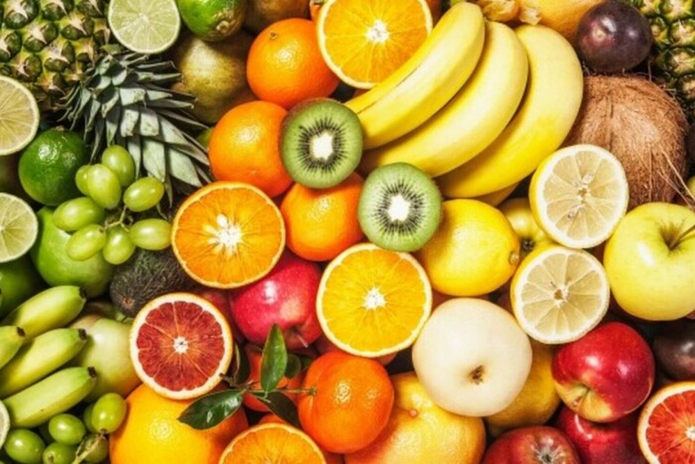 Які фрукти не можна їсти на ніч ТОП 5