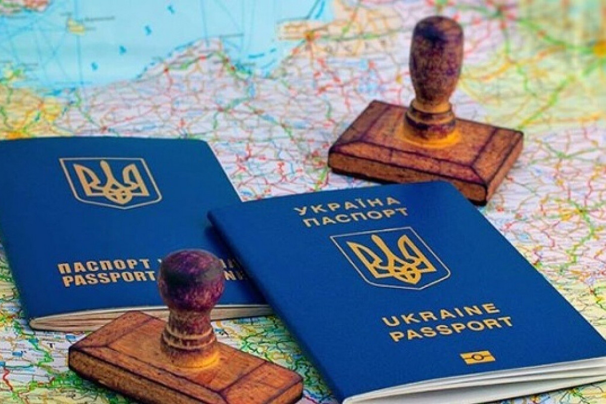Оформити паспорт за кордоном з 15 квітня можна тільки за попереднім електронним записом
